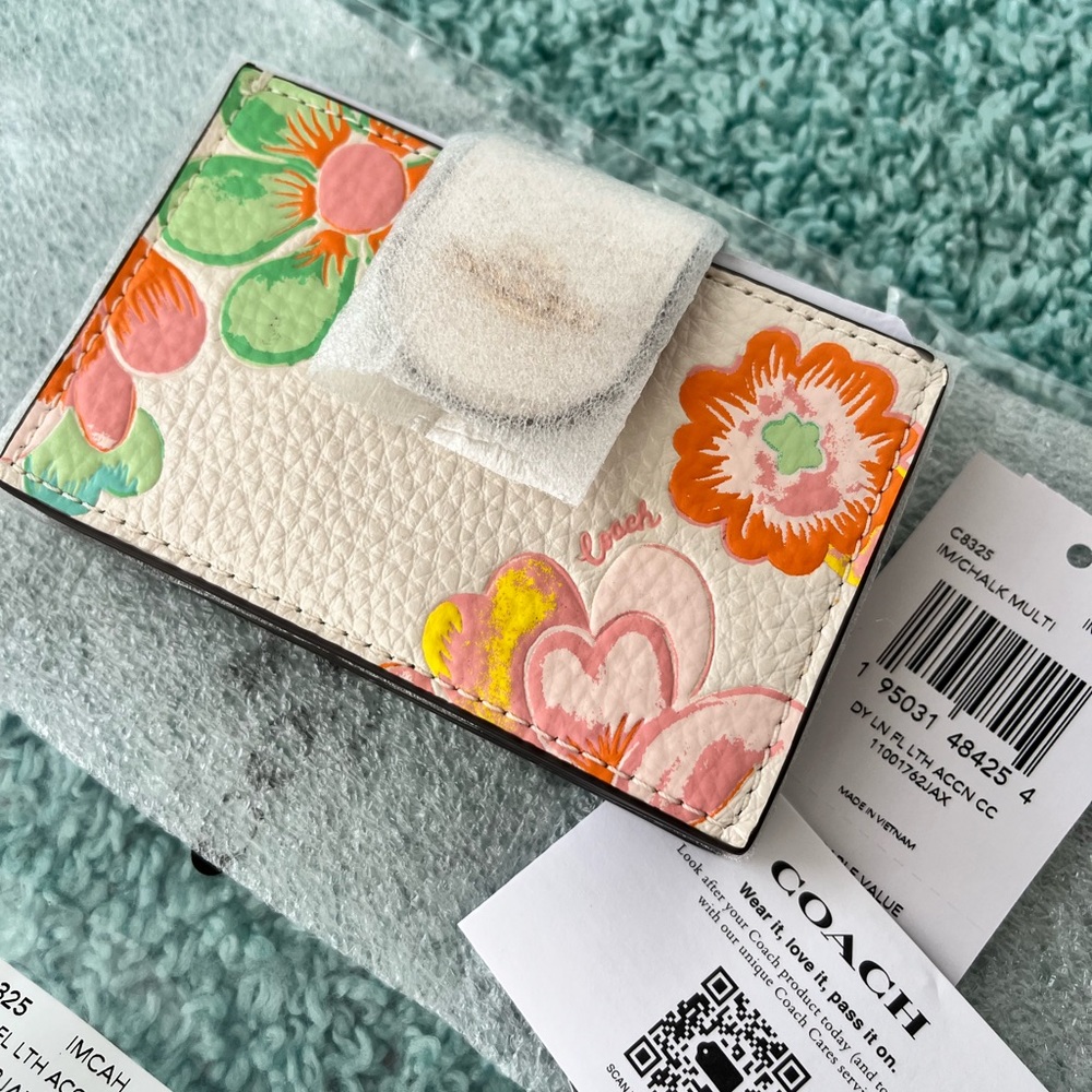 Coach Accordion Card Case With Mystical Floral Print